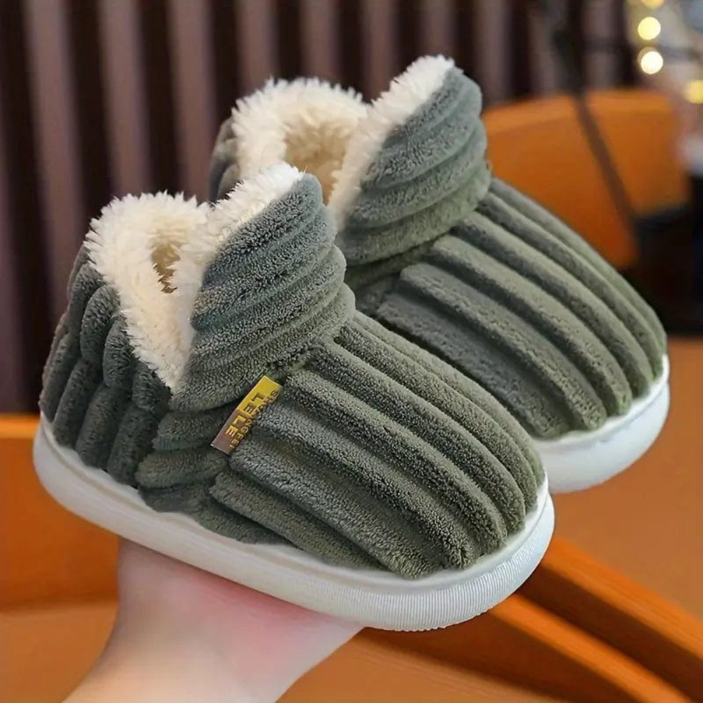 Chaussons Unisexes Confortables en Velours 4