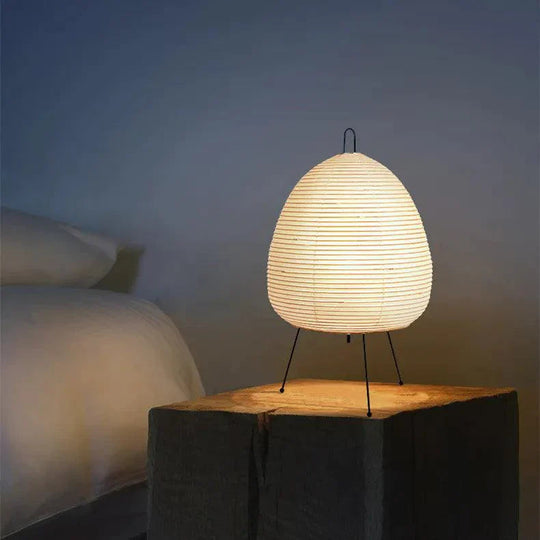 Lampe en papier d'inspiration japonaise 2