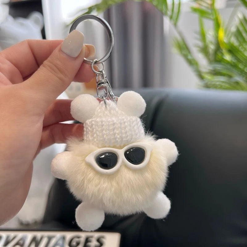 Porte Clés Peluche Original pour Femme avec Bonnet Tricoté et Lunettes de Soleil 16