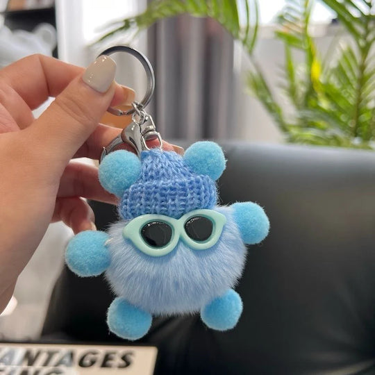 Porte Clés Peluche Original pour Femme avec Bonnet Tricoté et Lunettes de Soleil 8