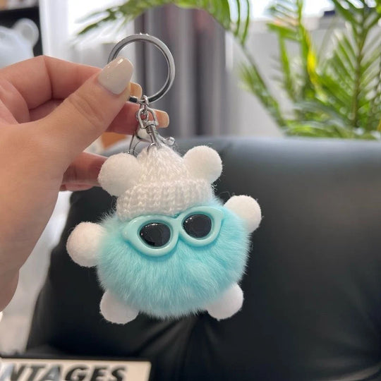 Porte Clés Peluche Original pour Femme avec Bonnet Tricoté et Lunettes de Soleil 9