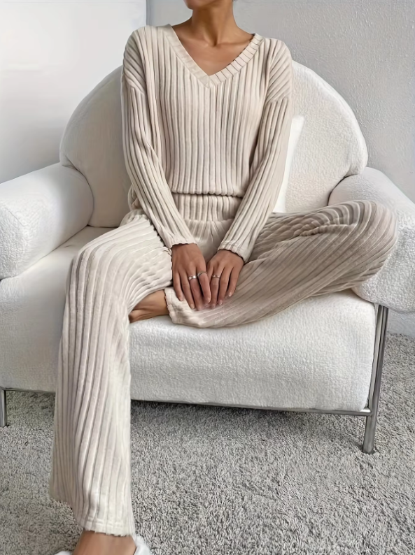 Ensemble d'hiver douillet en tricot à col en V pour femmes