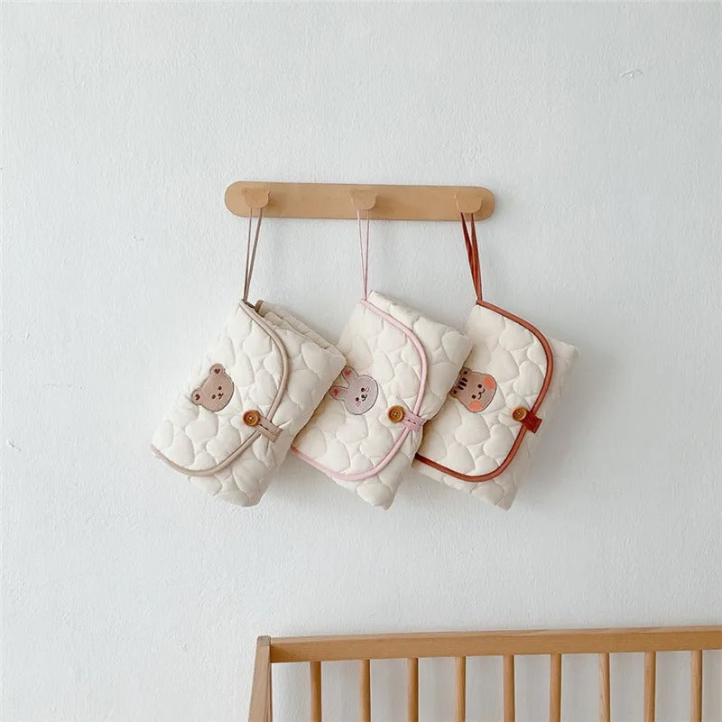 Changeur de couches pliable pour bébé