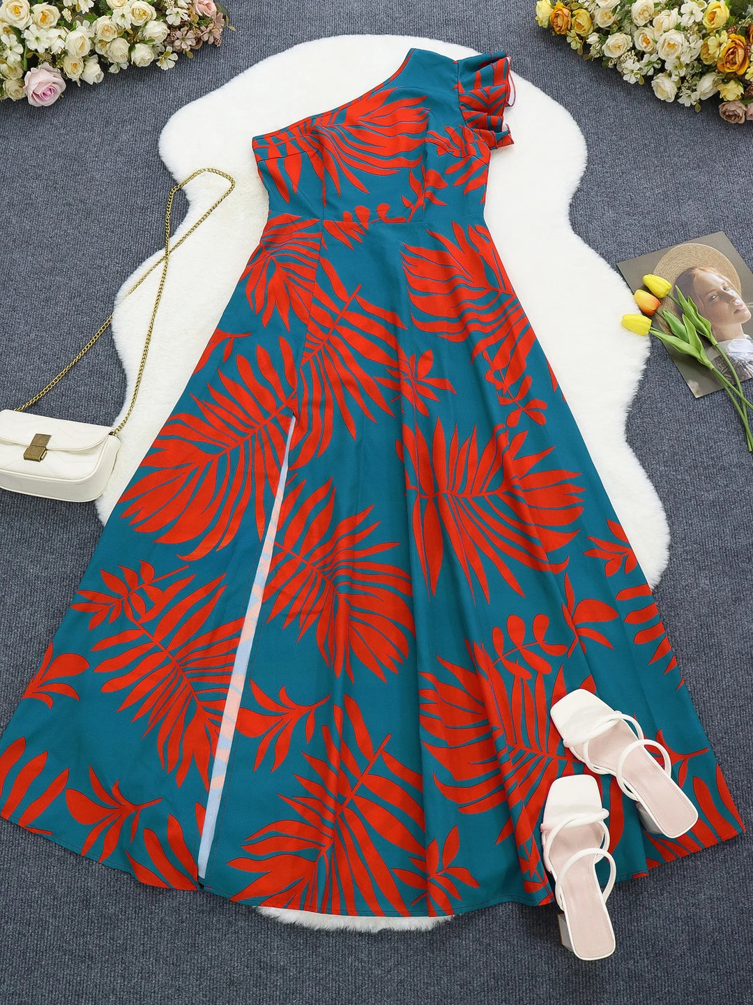 Robe longue asymétrique à imprimé tropical