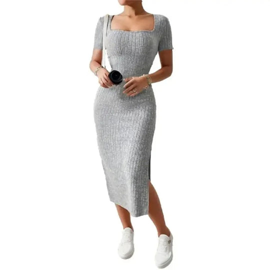 Robe mi-longue en tricot à col carré pour femme