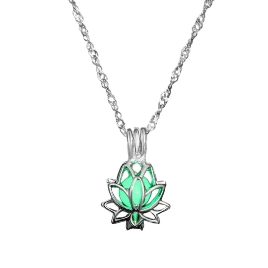 Collier Fleur de Lotus Lumineuse